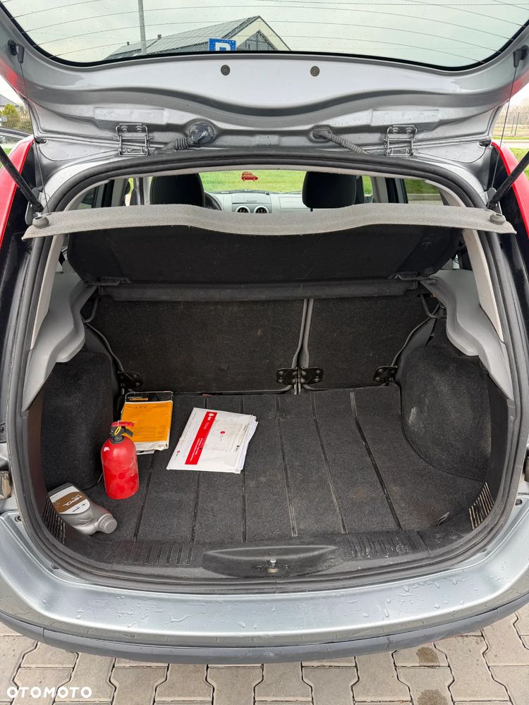 Ford Fusion 1.4 + - 14