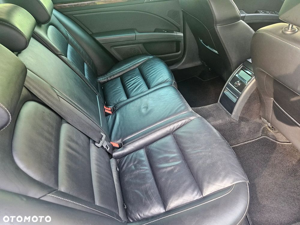 Skoda Superb 2.0 TDI DSG Elegance - 23