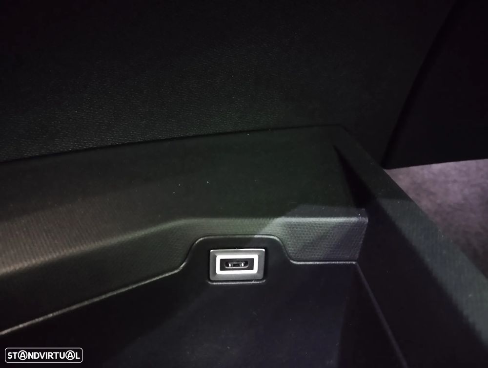 Peugeot 3008 1.2 Hybrid Allure e-DCS6 - 40