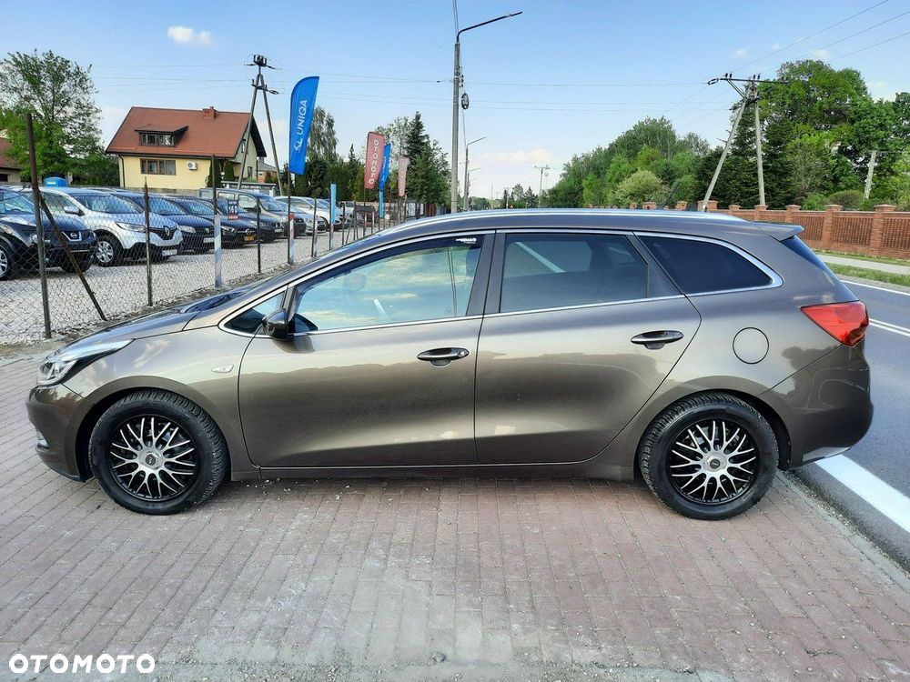 Kia Ceed - 8