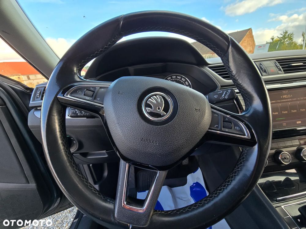 Skoda Superb 2.0 TDI DSG Premium Edition - 18