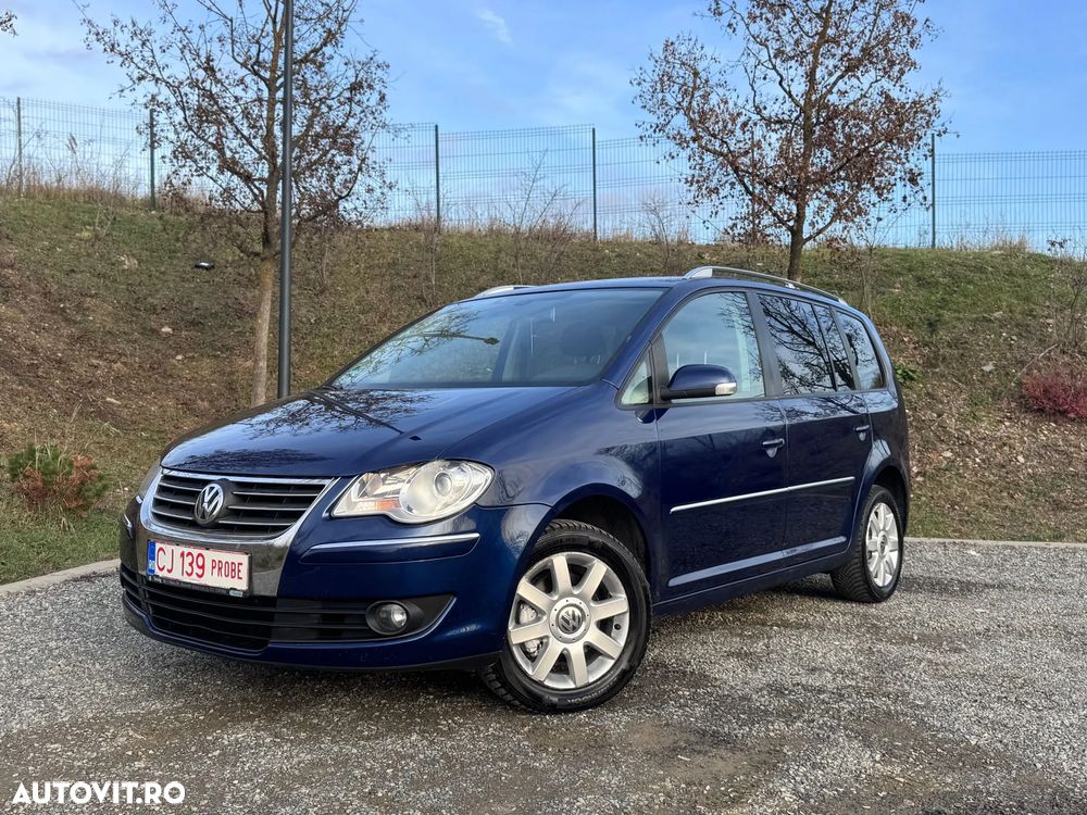 Volkswagen Touran 1.9 TDI DSG Highline - 3