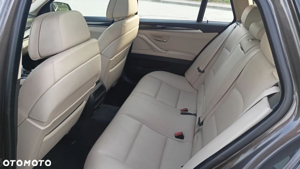 BMW Seria 5 525d xDrive Luxury Line - 8