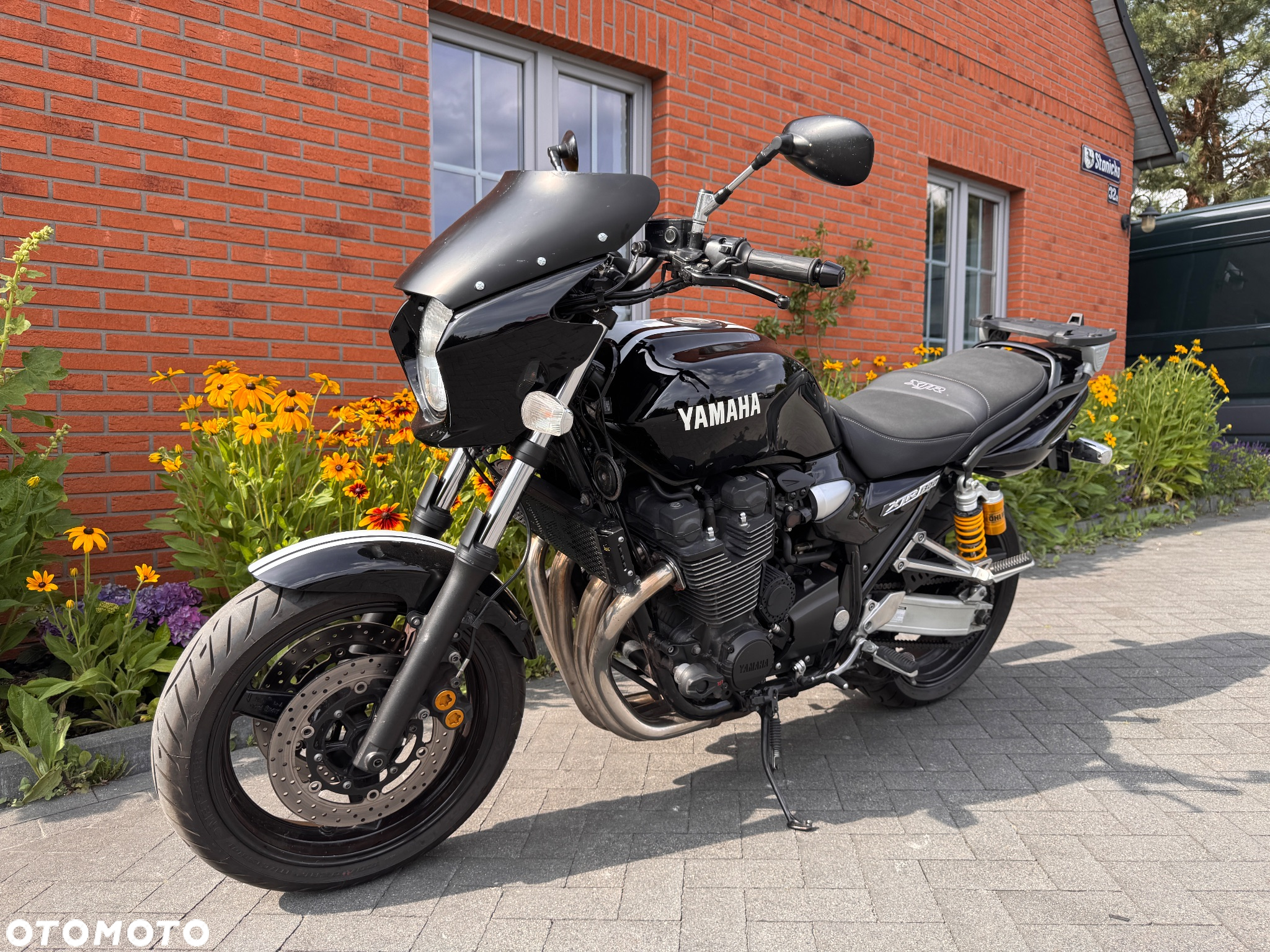 Yamaha XJR - 6
