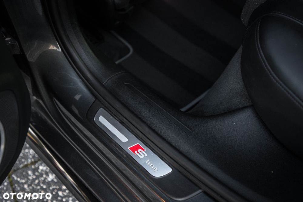 Audi A4 Limousine - 28