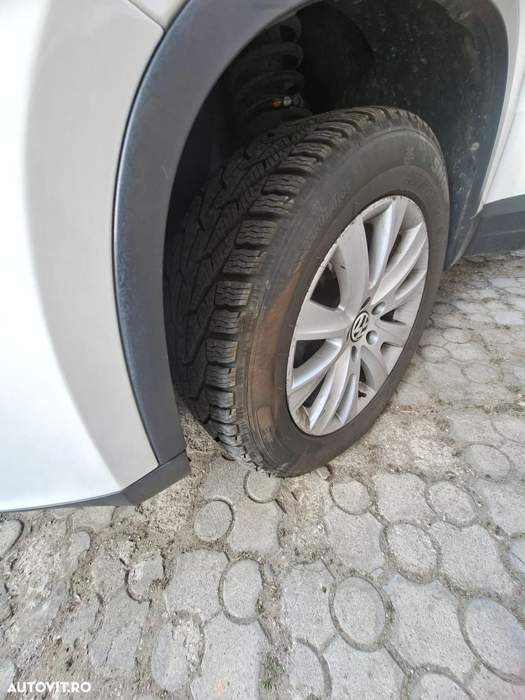 Volkswagen Tiguan - 10