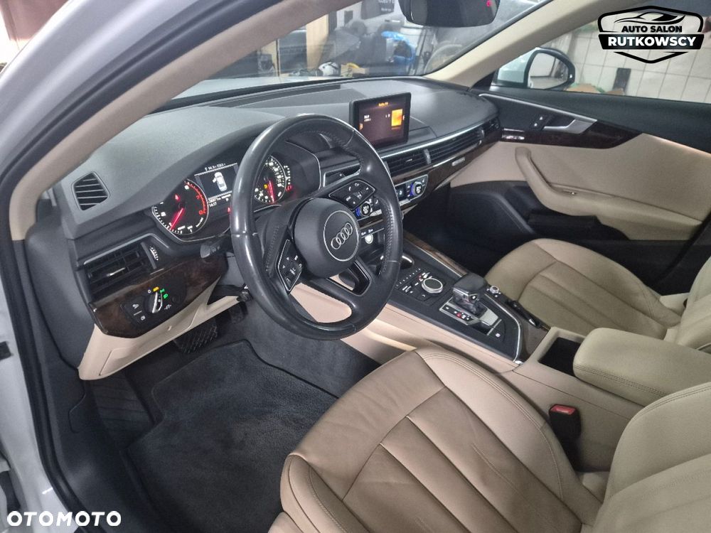 Audi A4 Limousine - 13