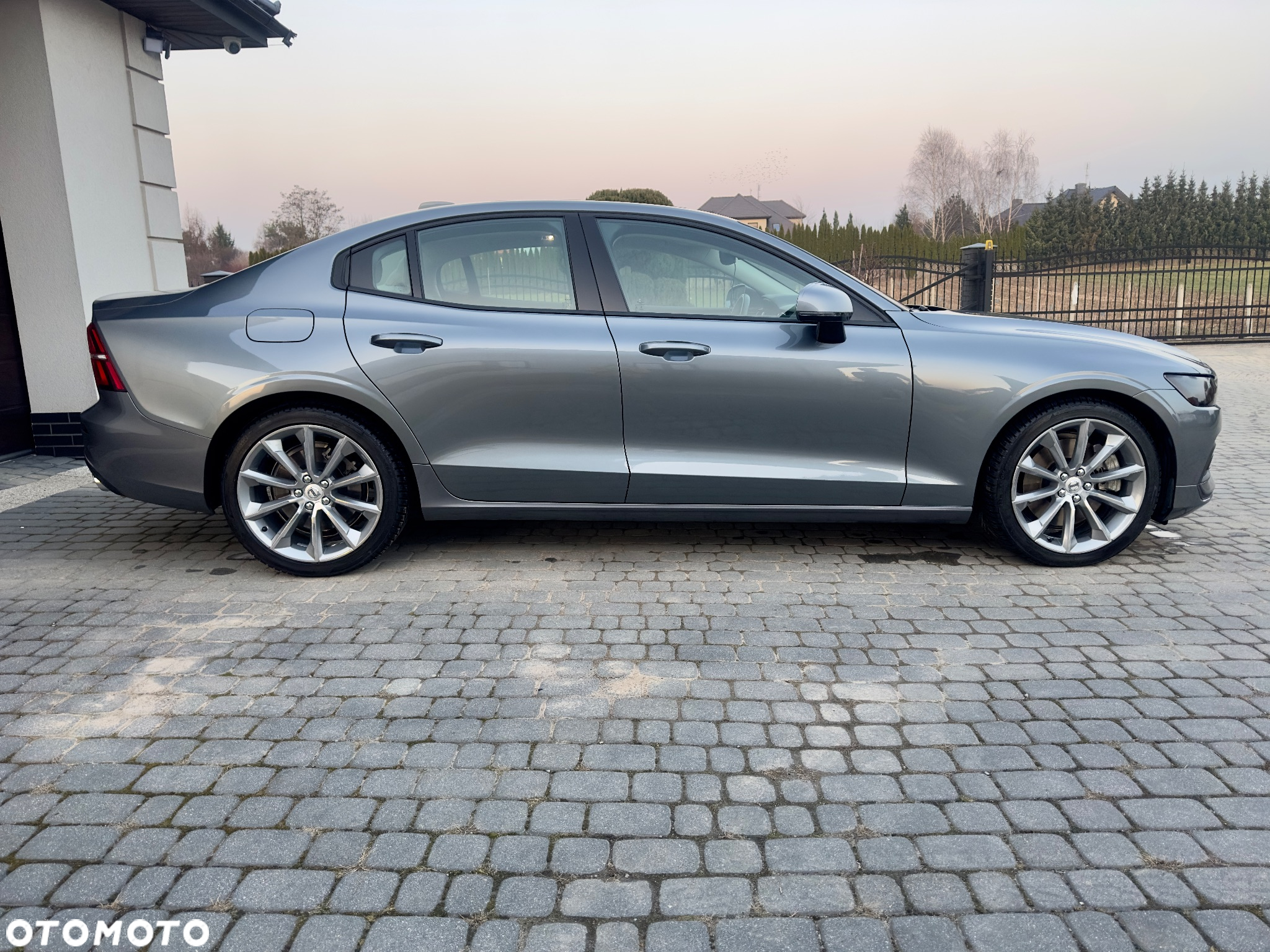 Volvo S60 T6 AWD Momentum Pro - 4