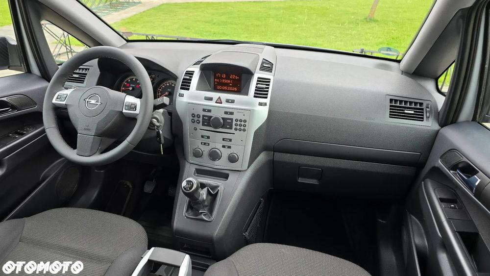 Opel Zafira - 12