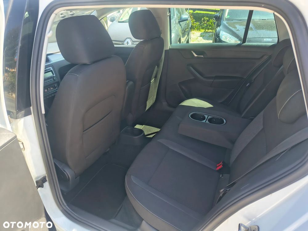 Skoda RAPID 1.2 TSI Elegance Green tec - 17