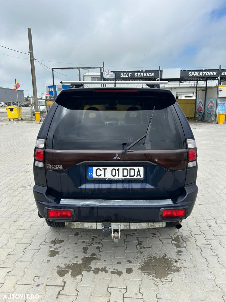 Mitsubishi Pajero Sport 2.5 TD Intense Piele + - 4