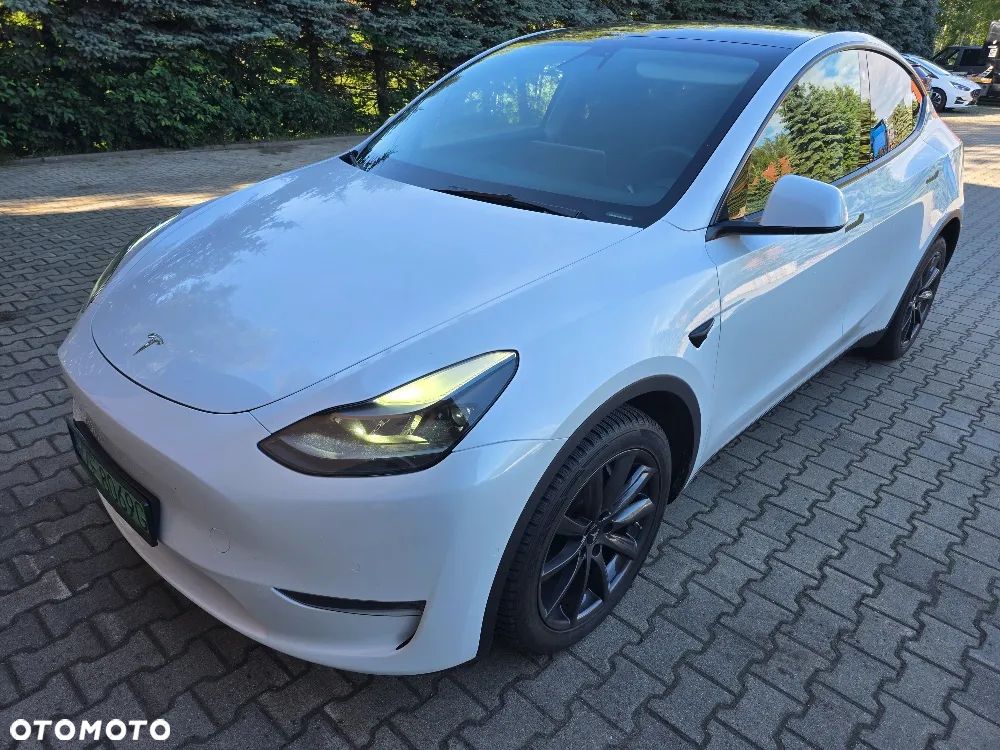 Tesla Model Y Long Range Dual Motor AWD - 12