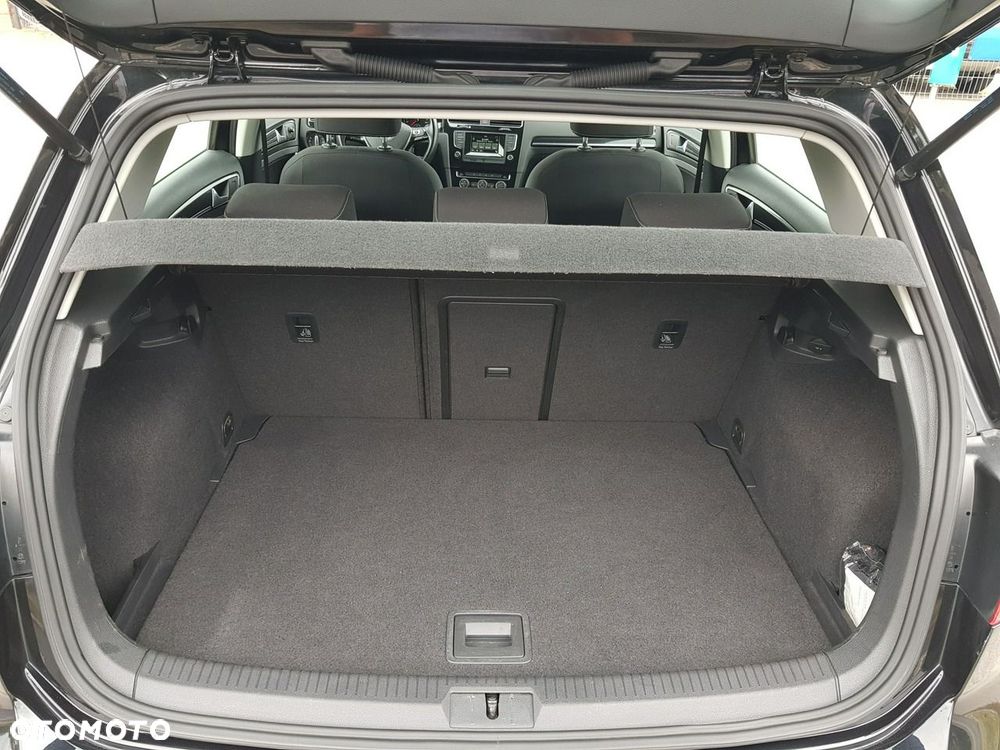 Volkswagen Golf 1.4 TSI BMT Comfortline - 14