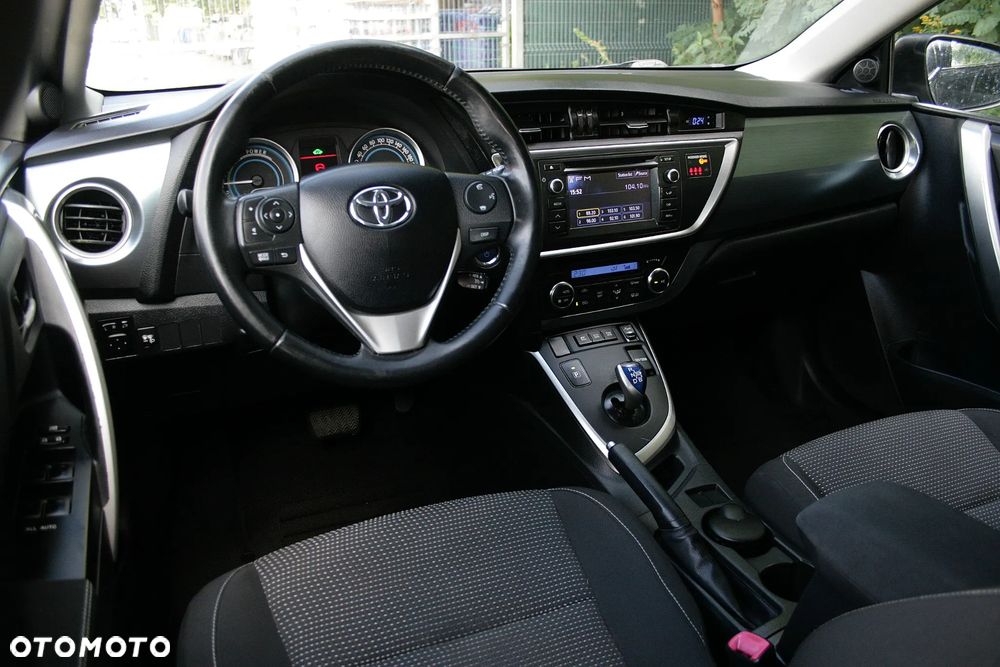 Toyota Auris - 12