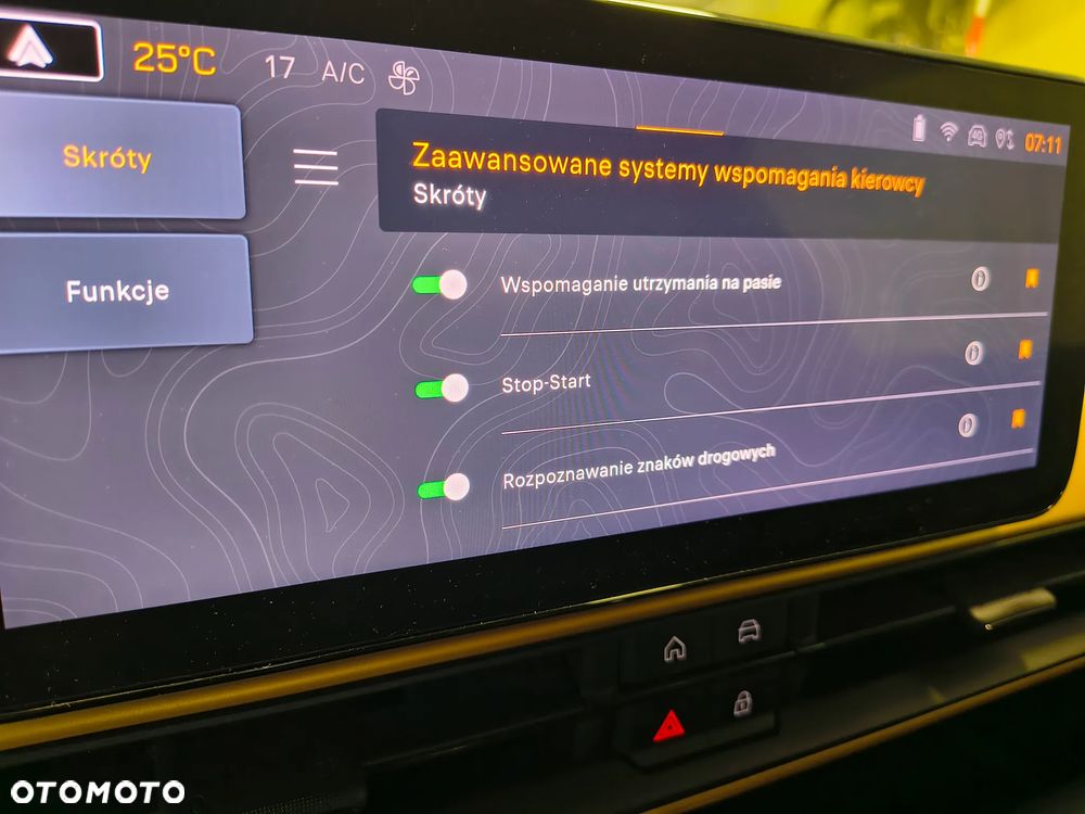 Jeep Avenger 1.2 GSE T3 Summit FWD - 16