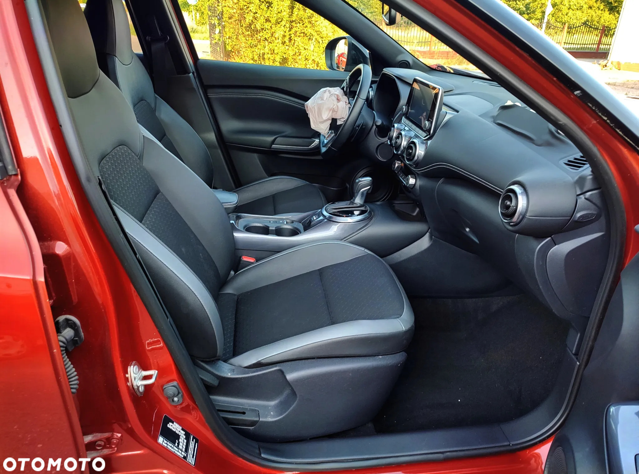 Nissan Juke 1.0 DIG-T DCT Tekna - 12