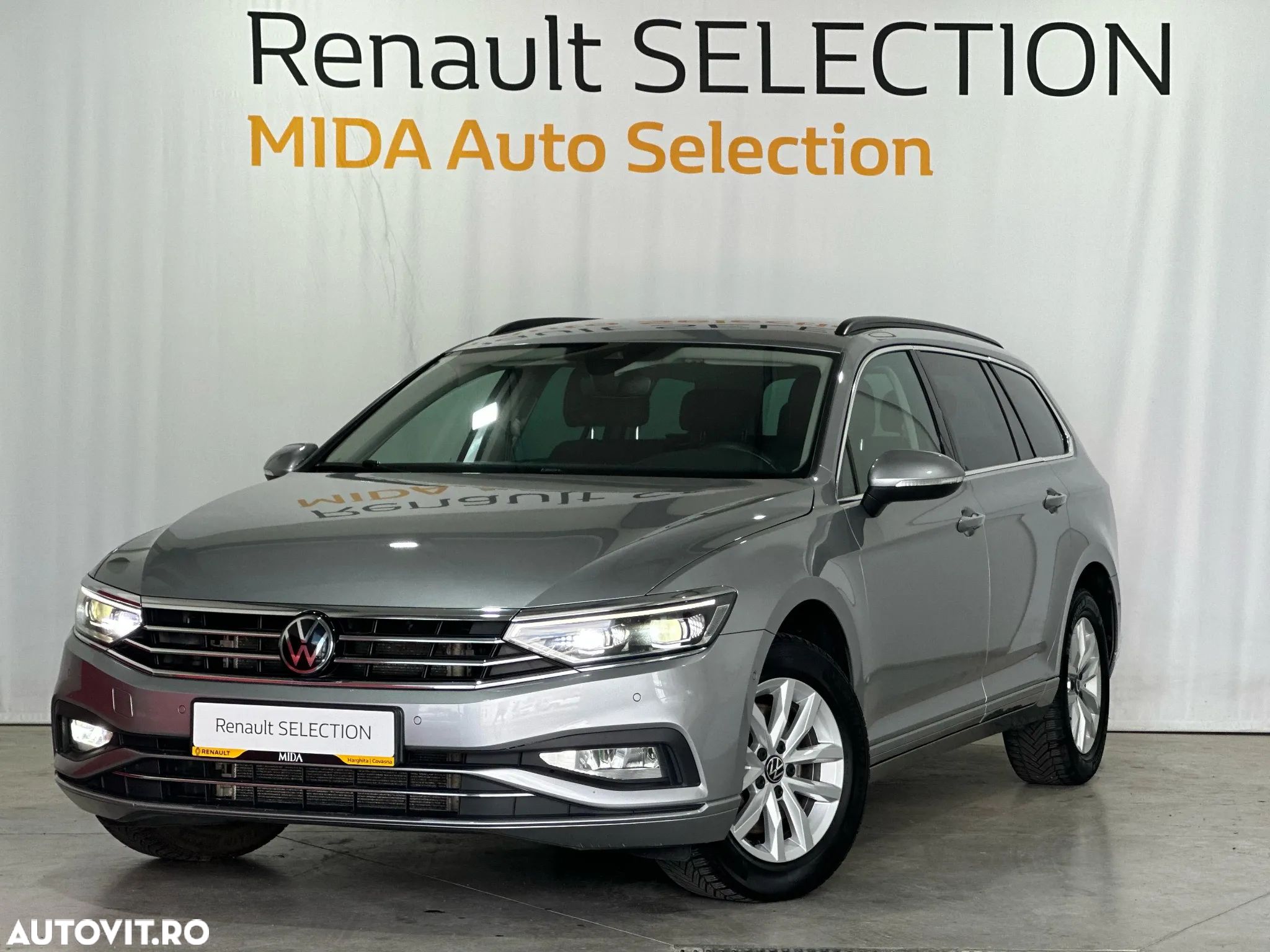 Volkswagen Passat 1.5 TSI ACT DSG Highline - 1