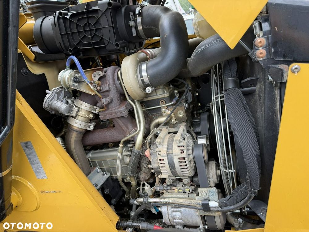 Caterpillar 444F Sterowanie na Joystickach Klima FULL OPCJA - 12