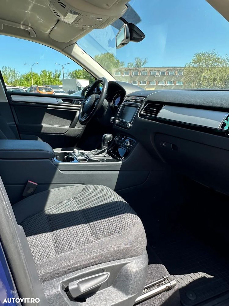 Volkswagen Touareg 3.0 V6 TDI BMT - 9