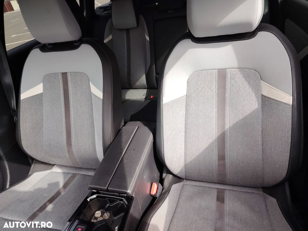 Opel Astra 1.5 D Business Elegance - 8