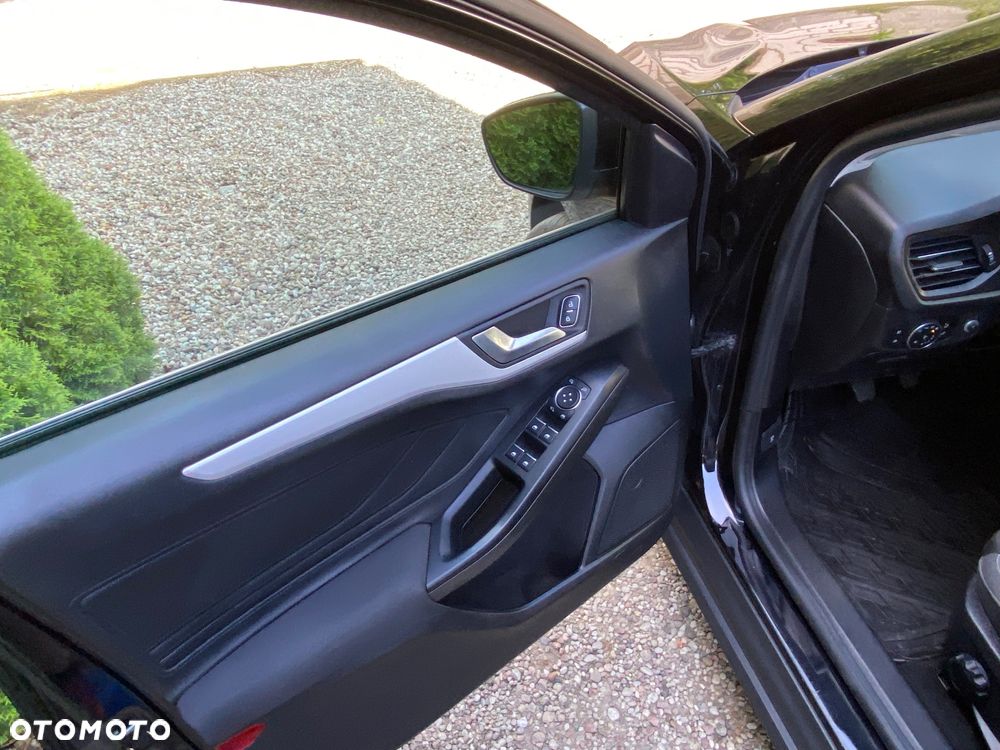 Ford Focus 1.5 EcoBlue STart-Stopp-System TITANIUM - 17