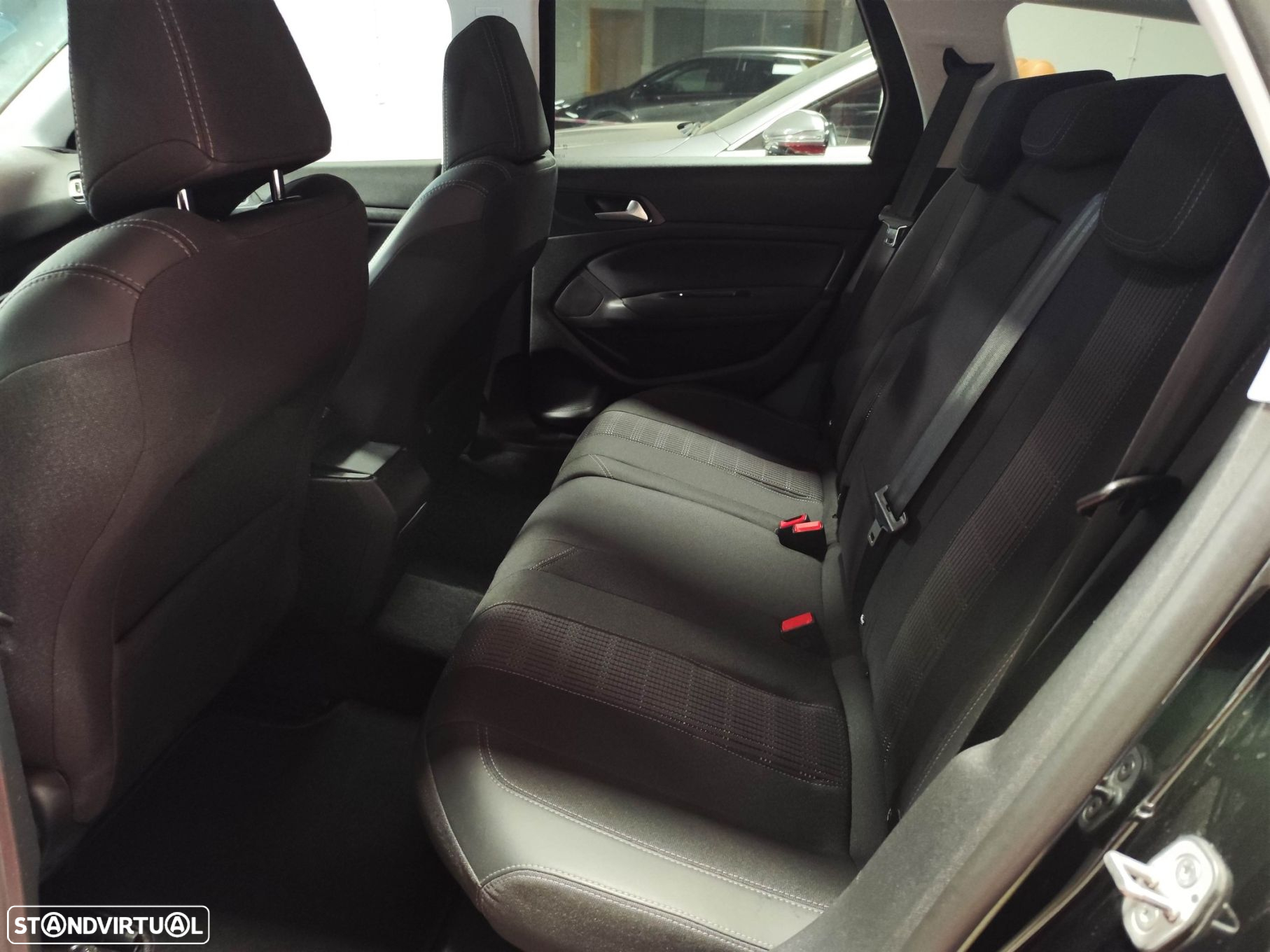Peugeot 308 SW 1.5 BlueHDi Allure - 29