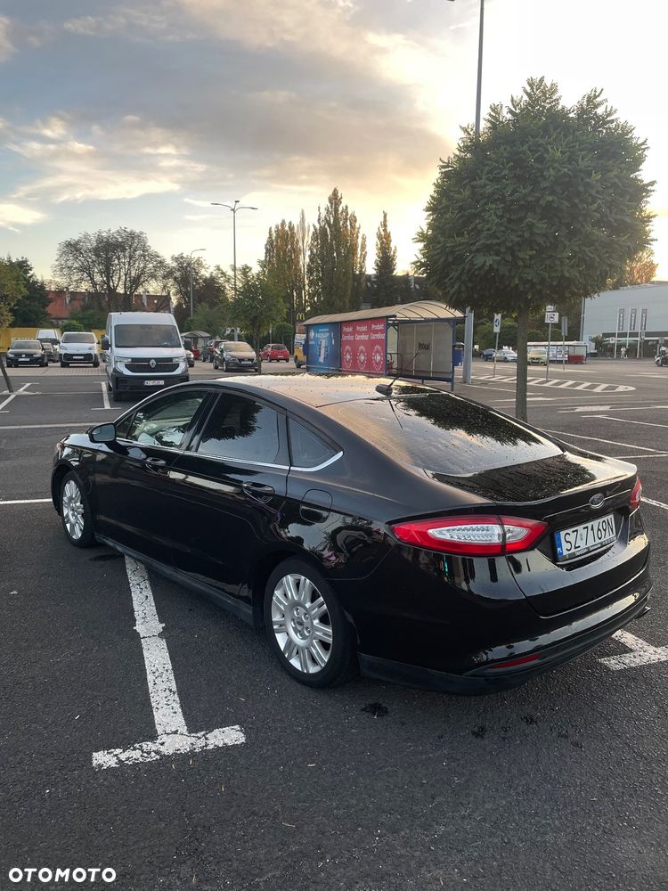 Ford Fusion - 6