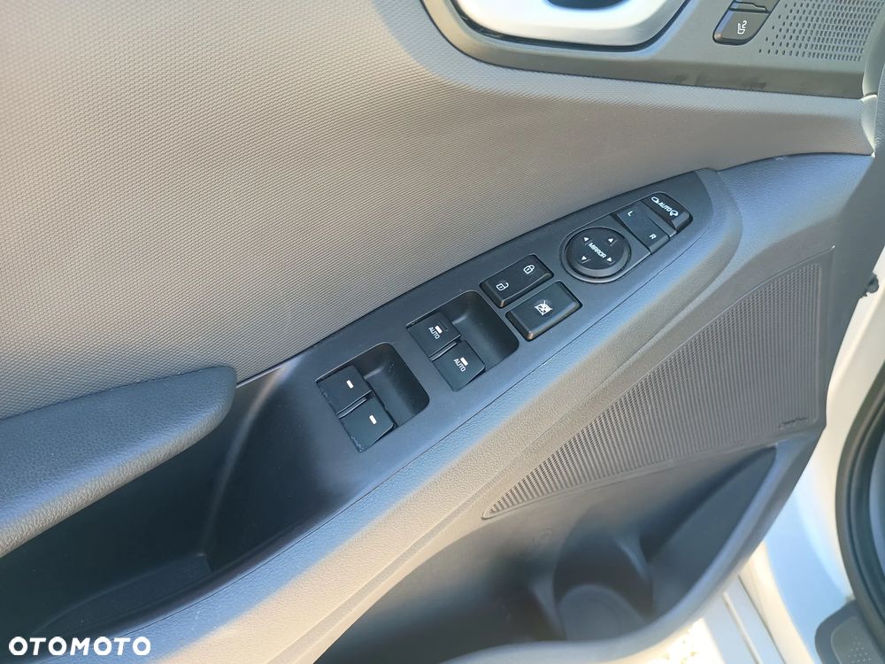 Hyundai IONIQ 1.6 GDI Premium - 22