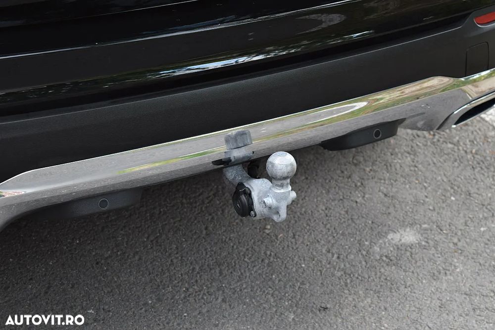 Mercedes-Benz GLC 300 e 4MATIC - 24