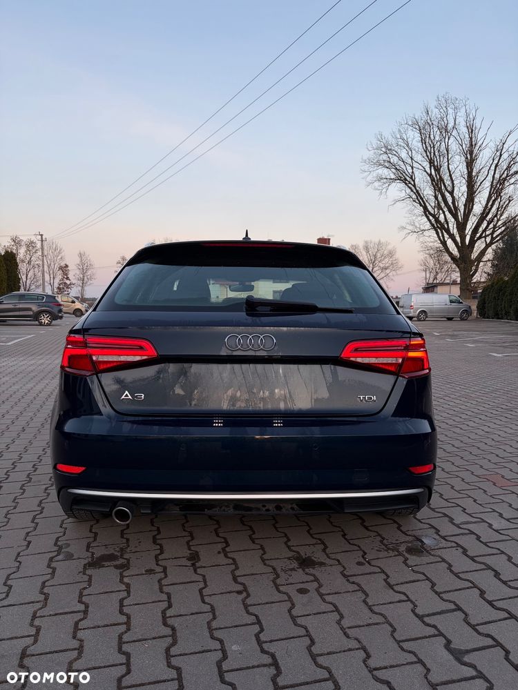 Audi A3 Sportback 1.6 TDI (clean diesel) S tronic S line Sportpaket - 6