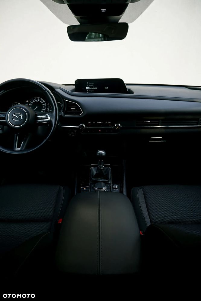 Mazda CX-30 2.0 mHEV Hikari 2WD - 18