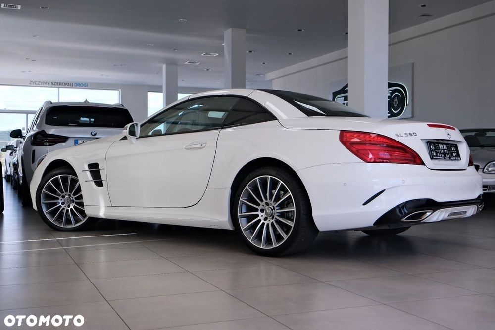 Mercedes-Benz SL - 12