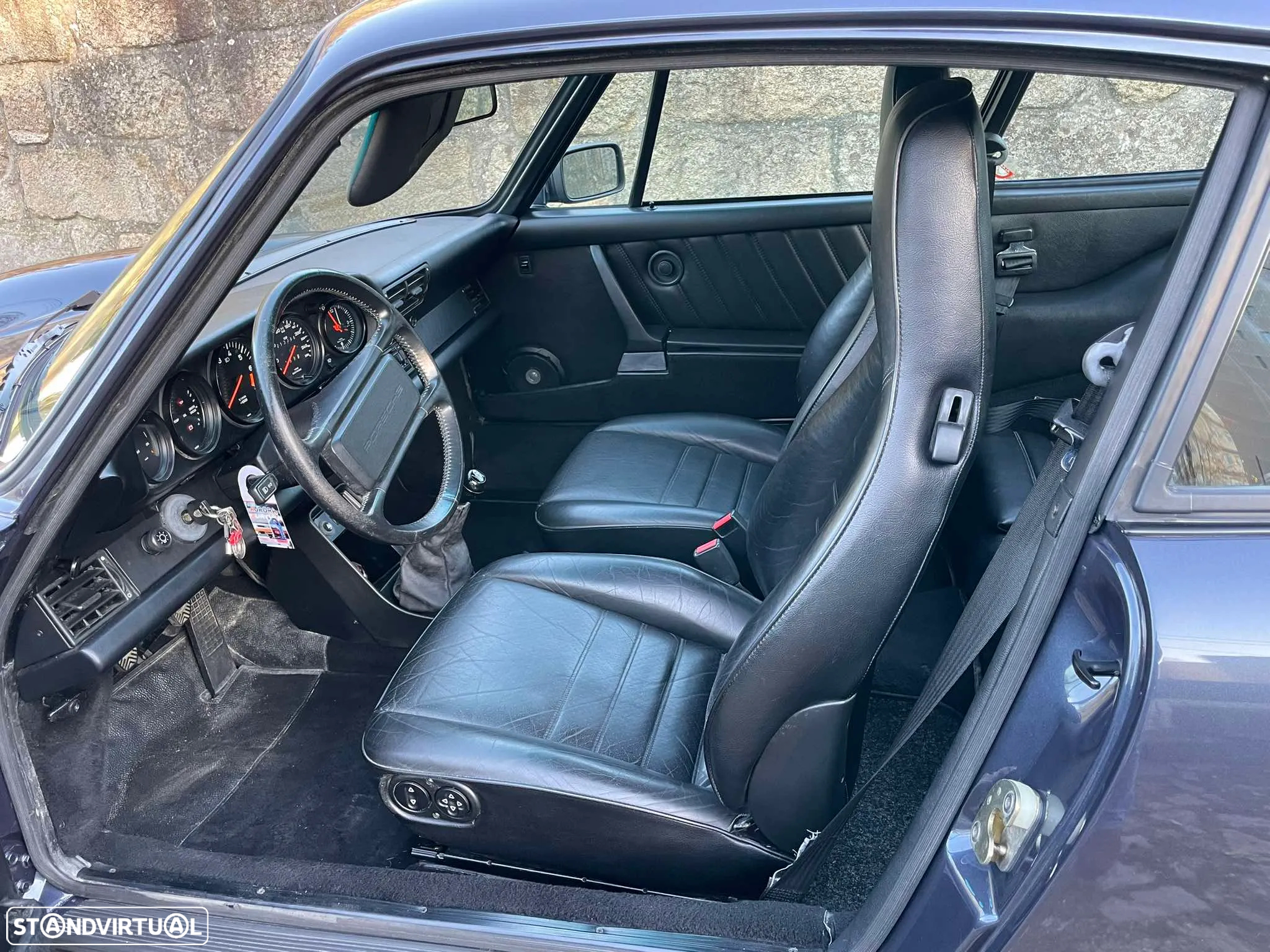 Porsche 911 Série G - 11