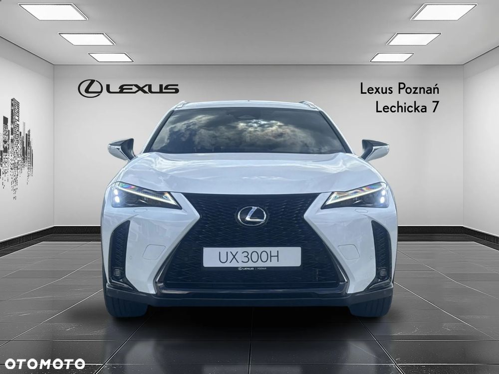 Lexus UX - 8