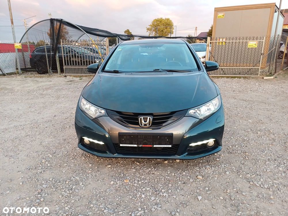 Honda Civic 1.6 i-DTEC Lifestyle Black Edition - 11