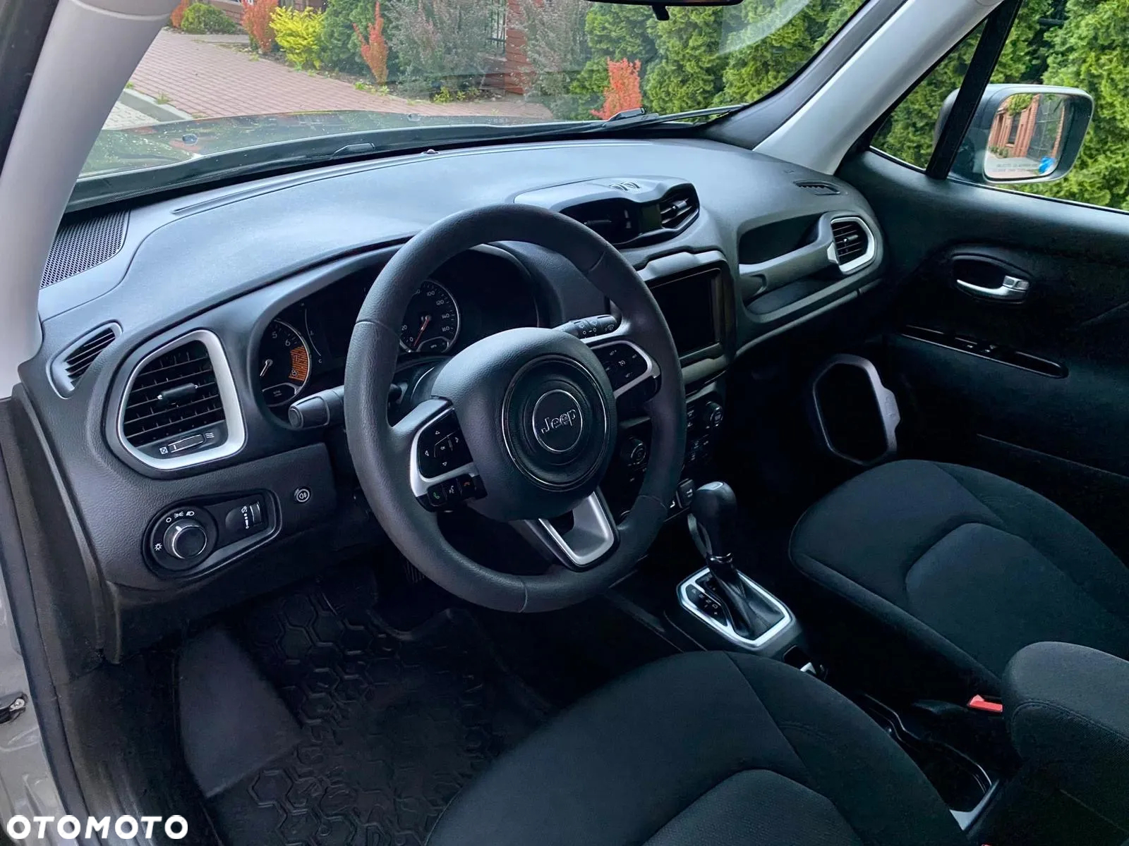 Jeep Renegade - 22