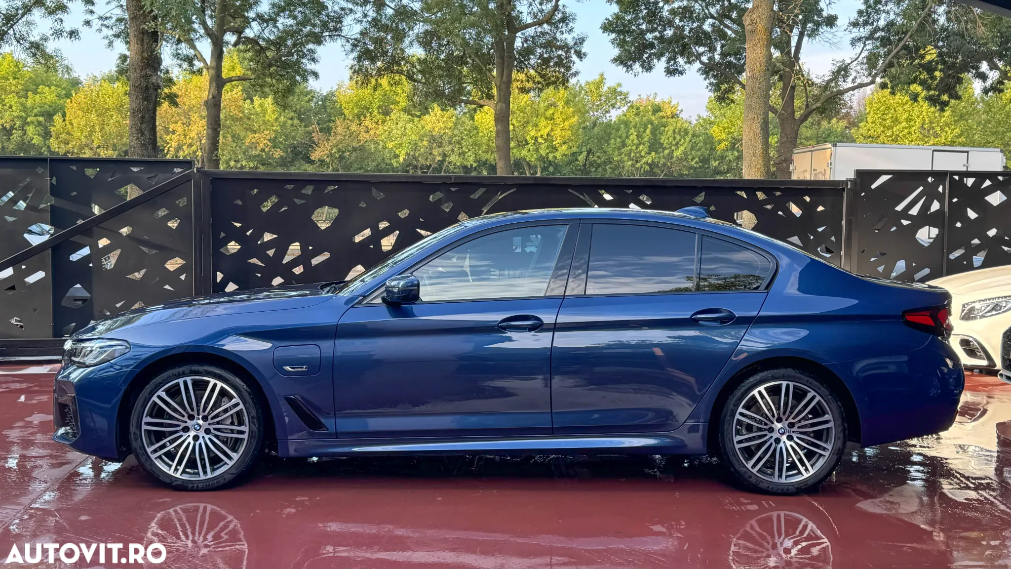 BMW Seria 5 545e xDrive Aut. M Sport Edition - 4