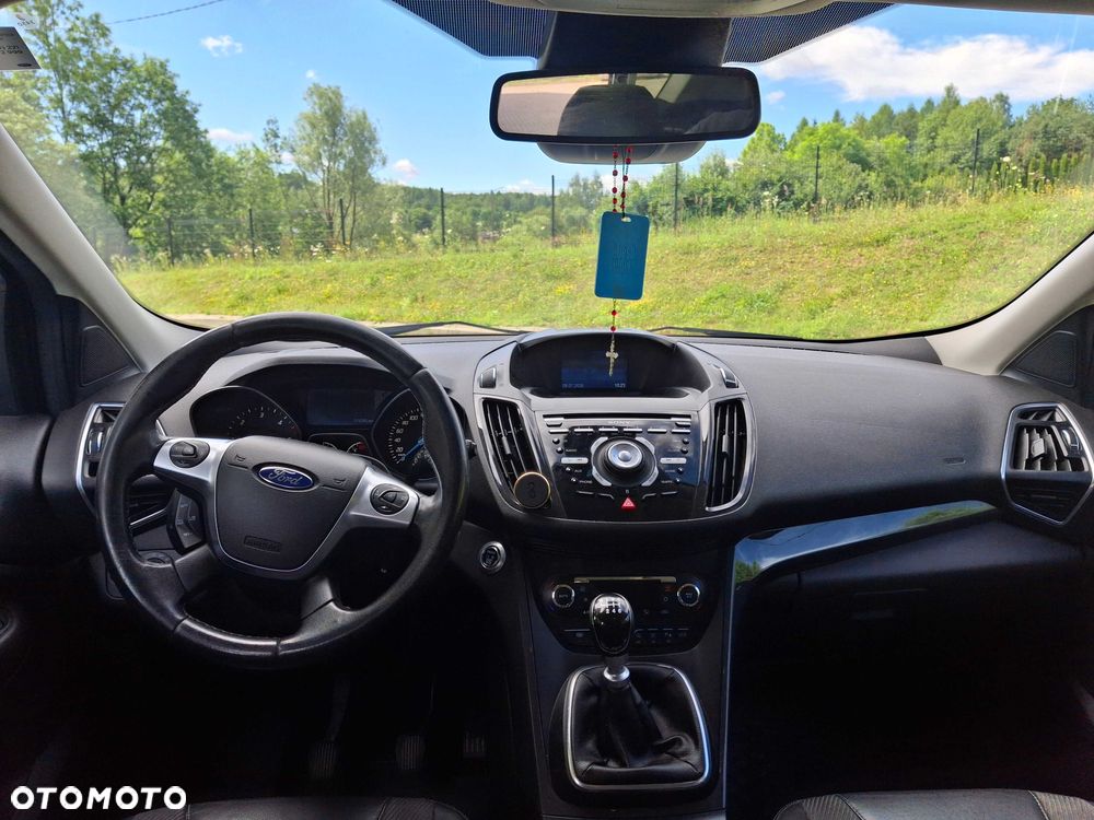 Ford Kuga - 4
