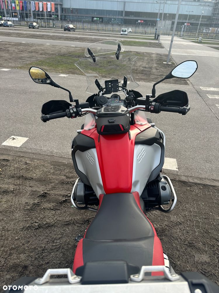 BMW R - 8