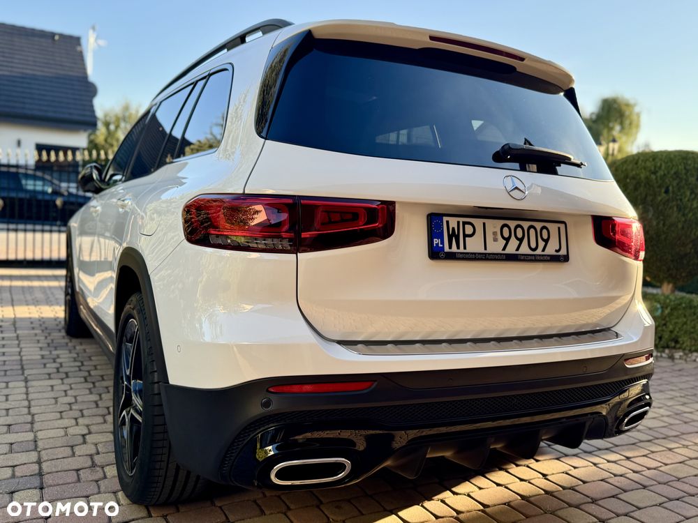 Mercedes-Benz GLB - 14
