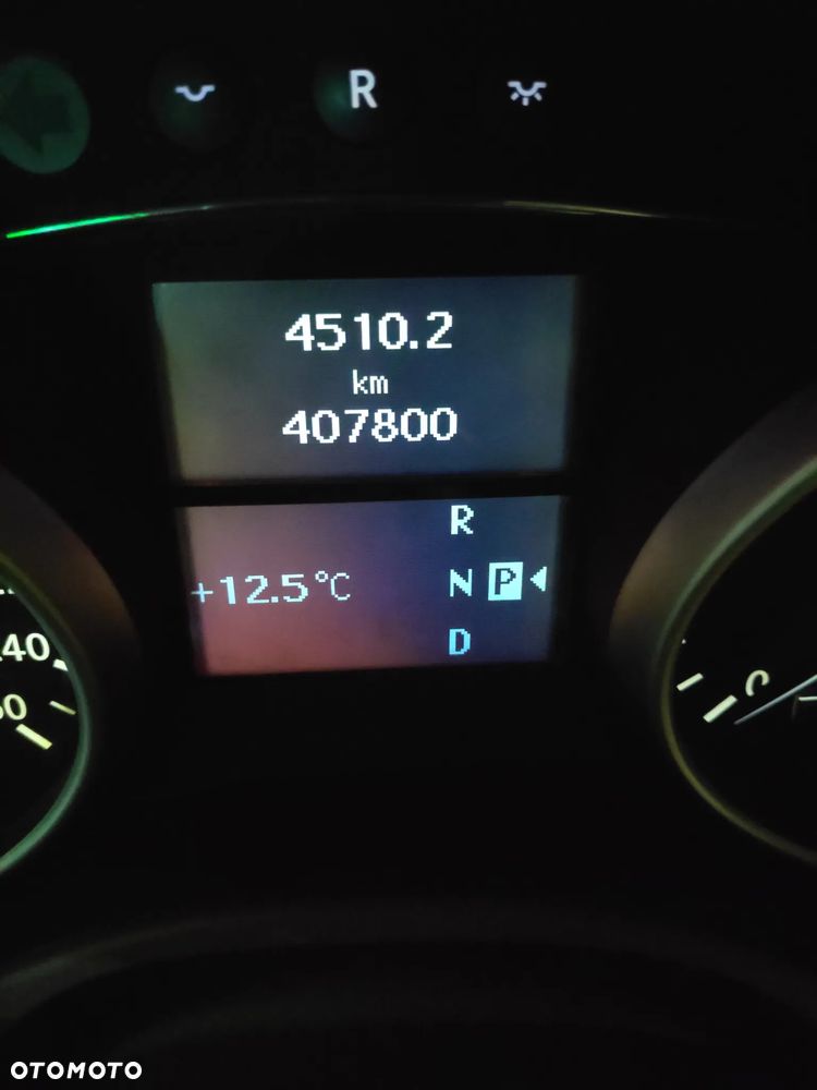 Mercedes-Benz GL - 12