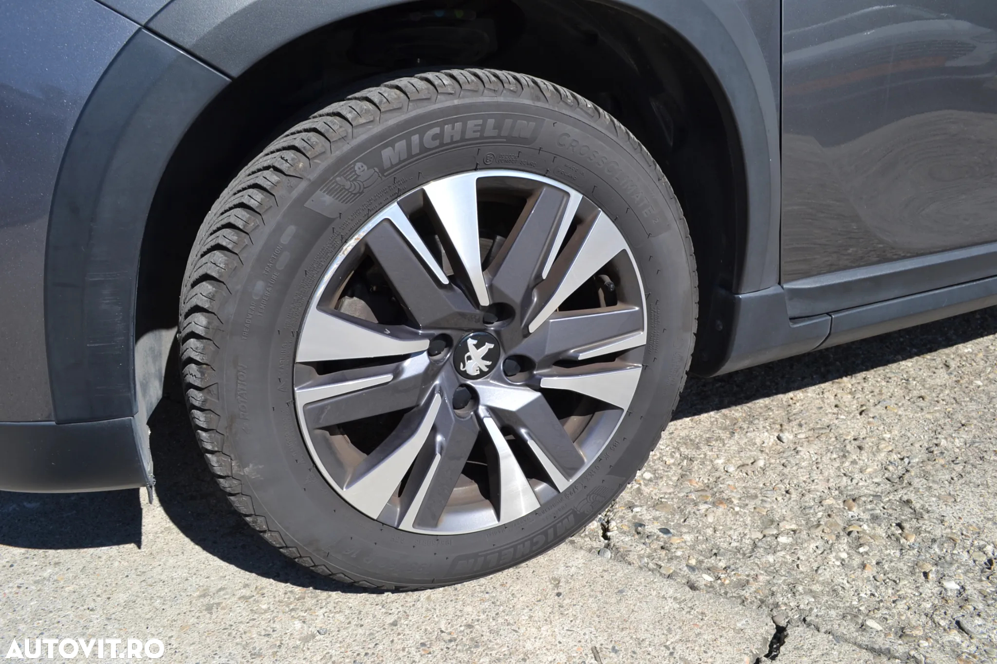 Peugeot 2008 PureTech 130 Stop&Start EAT6 Allure - 28