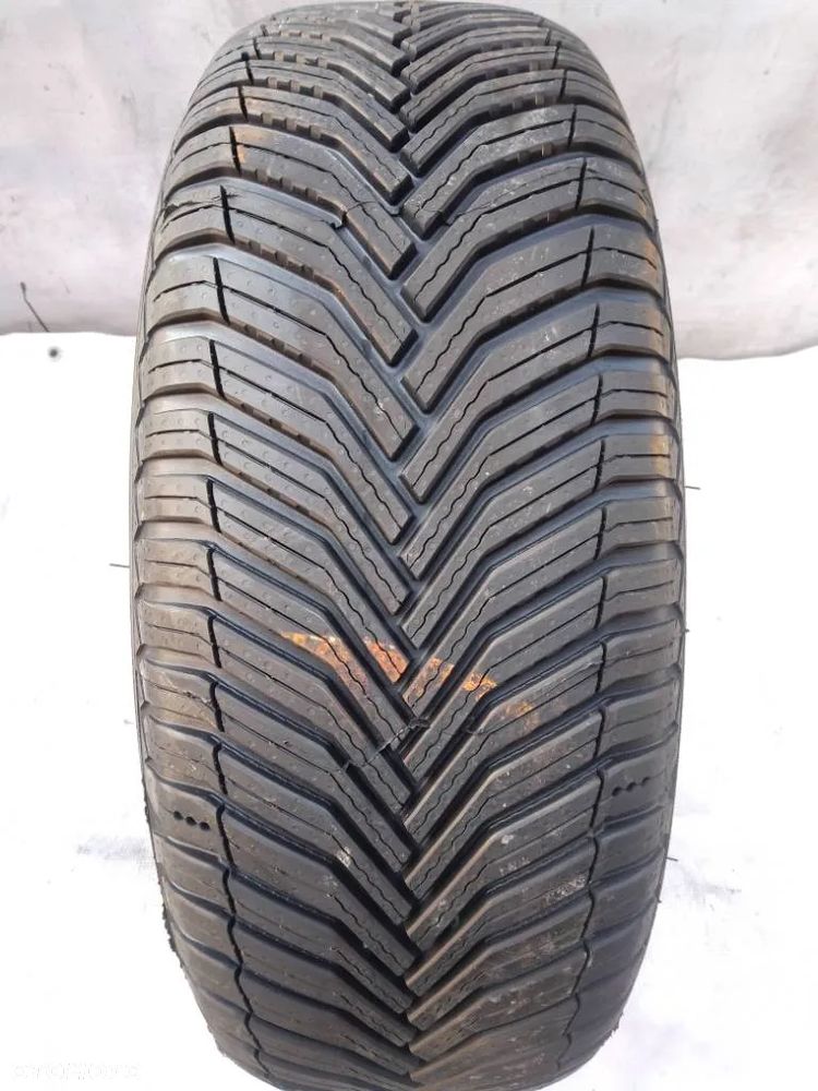 Michelin Agilis CrossClimate 215/65 r16c 109/107T 2024 - 1