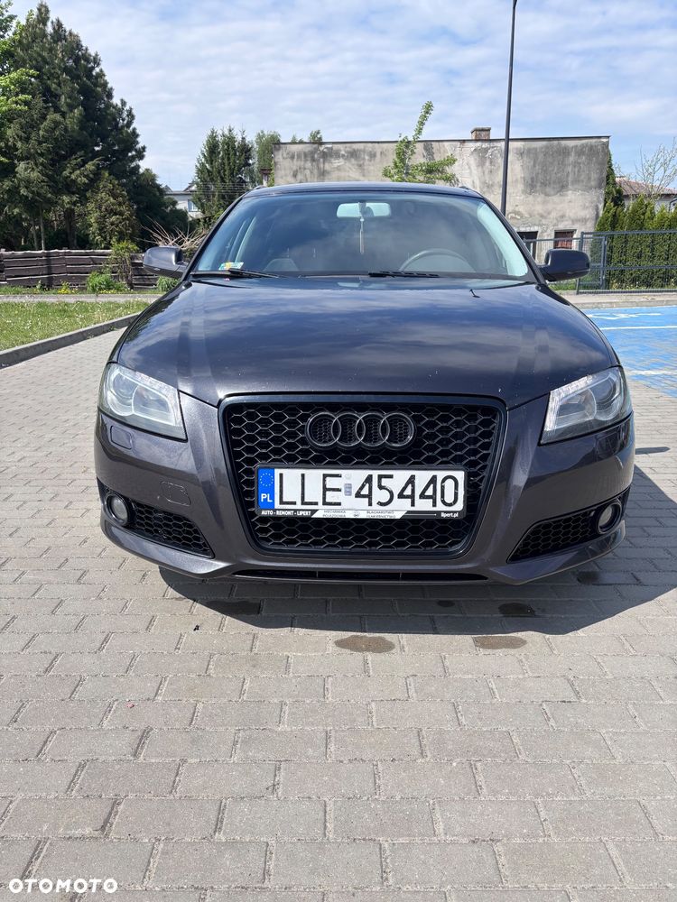 Audi A3 Sportback - 2