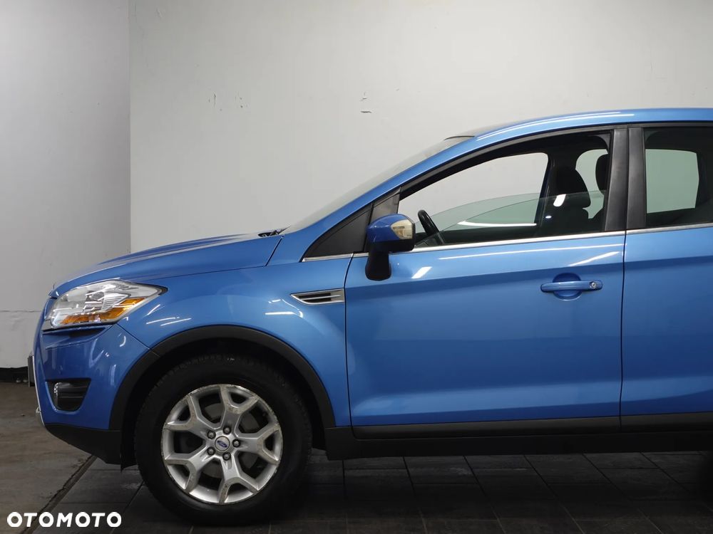 Ford Kuga 2.0 TDCi 2x4 Titanium - 15