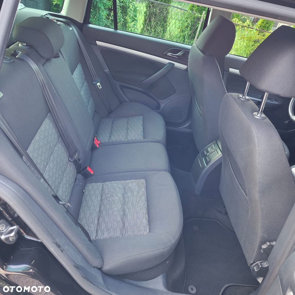 Skoda Octavia 2.0 TDI Elegance DSG - 6