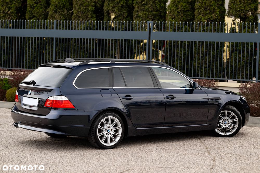 BMW Seria 5 525i xDrive - 13