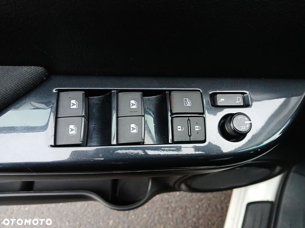 Toyota Hilux 2.8 D-4D Double Cab SR5 4x4 - 21