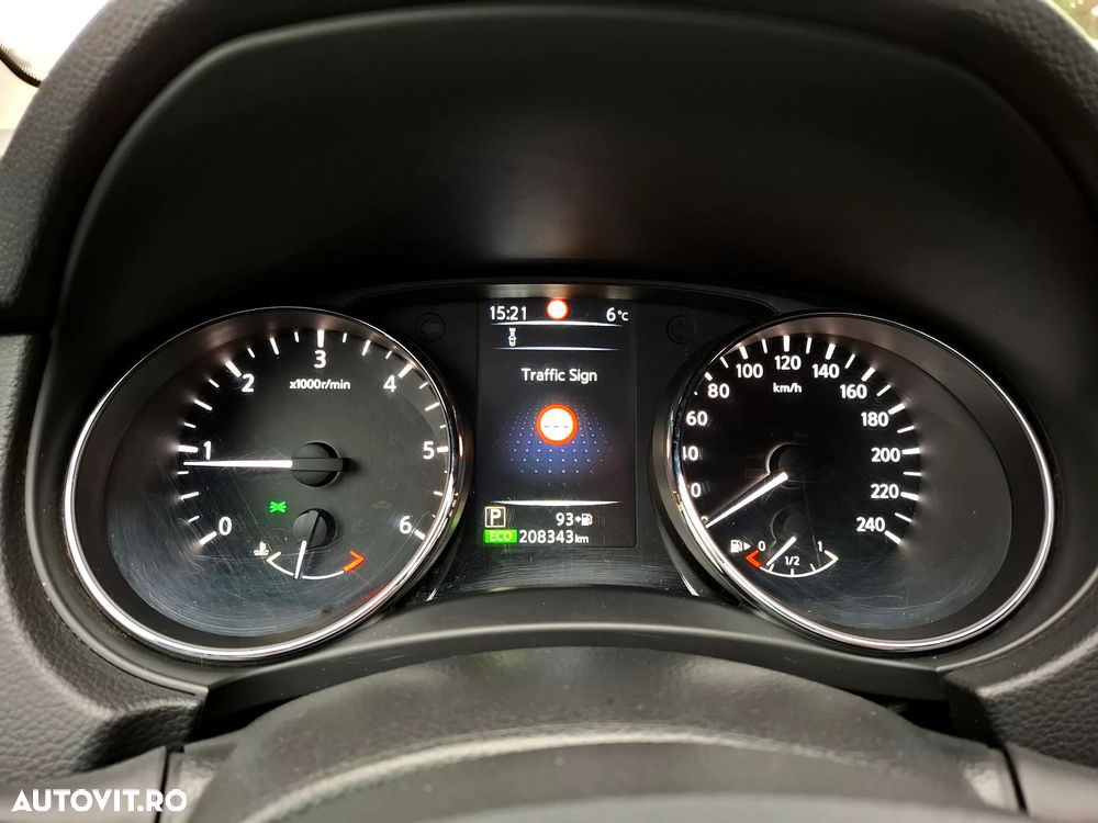 Nissan Qashqai 1.6 DCI Xtronic N-Connecta - 16