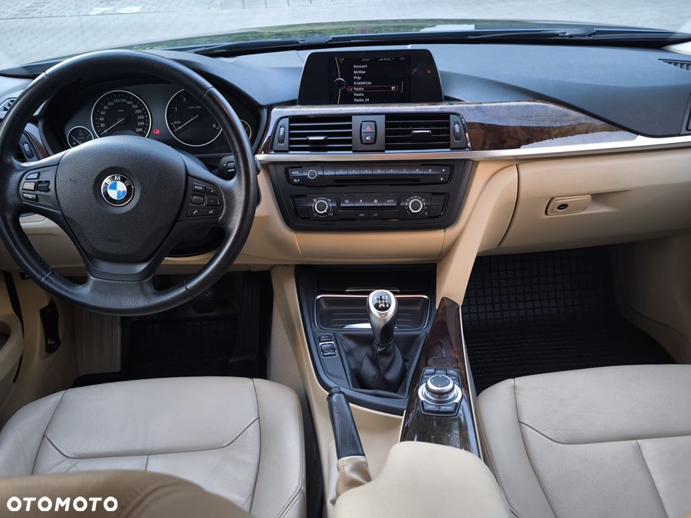 BMW Seria 3 318d - 12